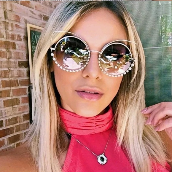 Accessories - New Luxury Rhinestone Oversized Cateye Sunglasses
